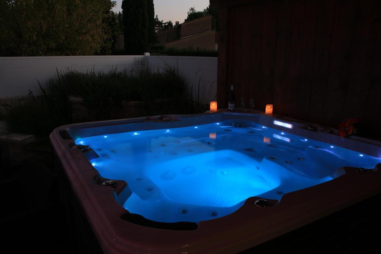 Chalet Mont Ventoux Et Chalet Vip Camaret-sur-Aigues Екстериор снимка