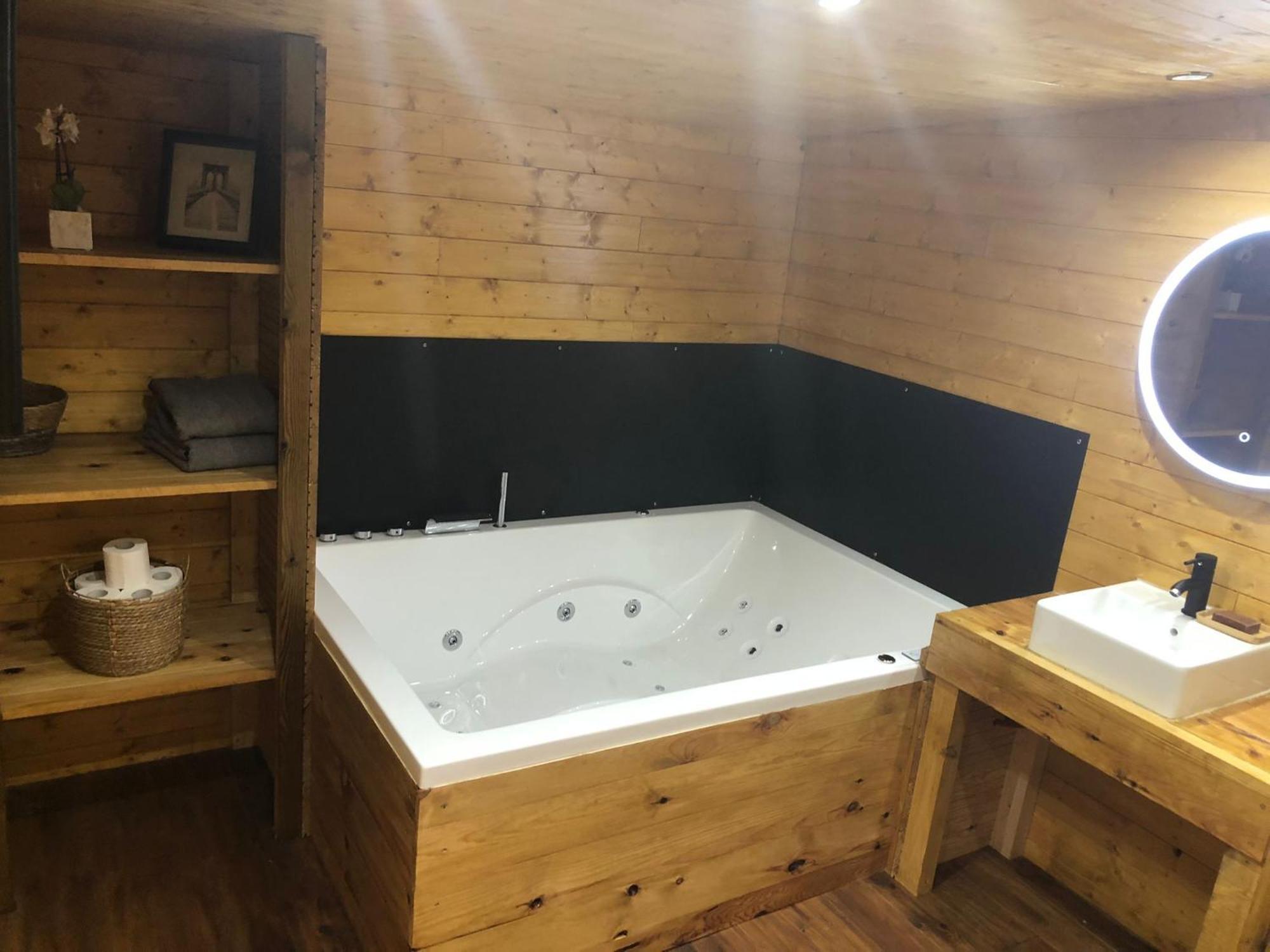 Chalet Mont Ventoux Et Chalet Vip Camaret-sur-Aigues Стая снимка