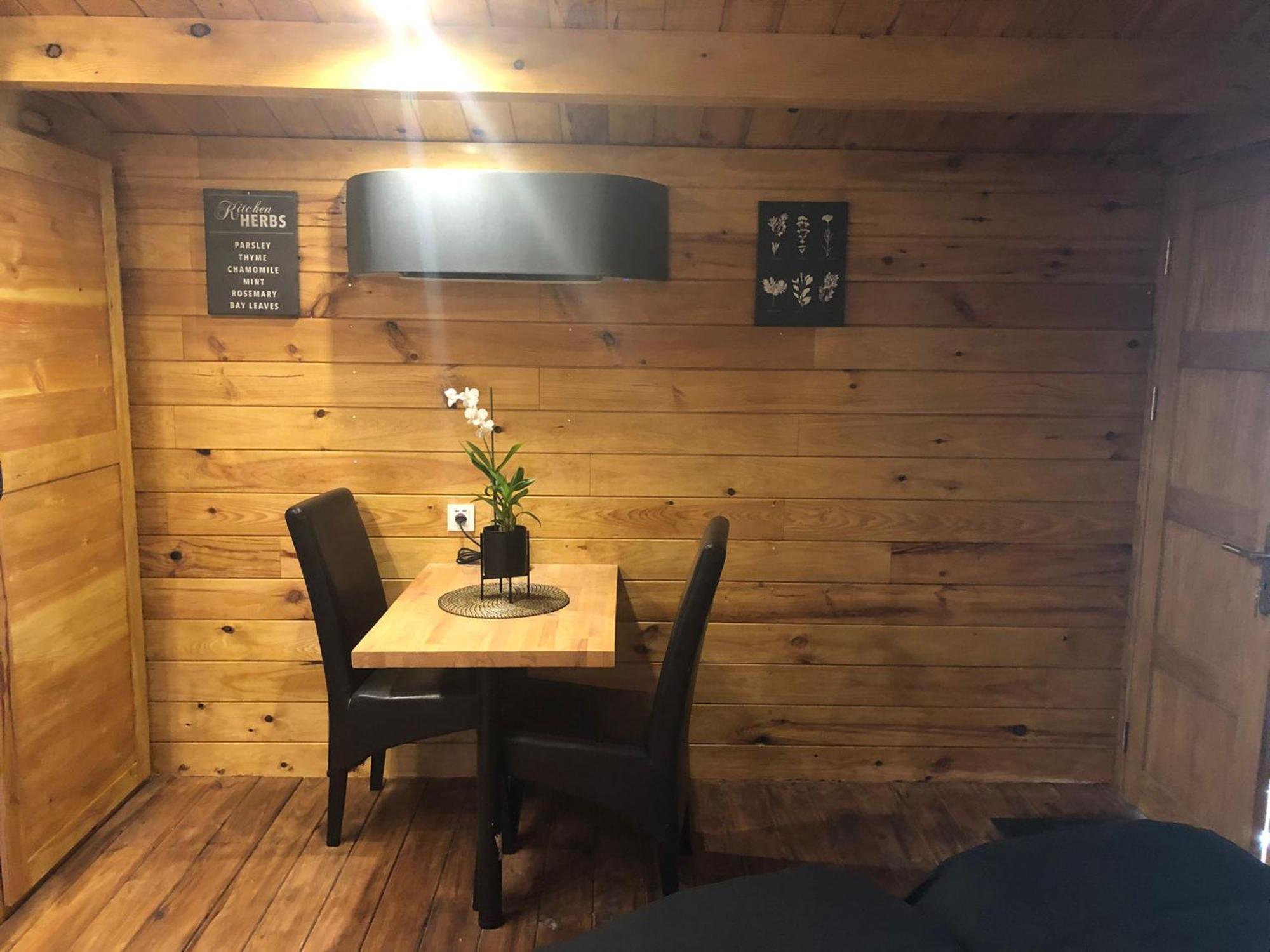 Chalet Mont Ventoux Et Chalet Vip Camaret-sur-Aigues Стая снимка